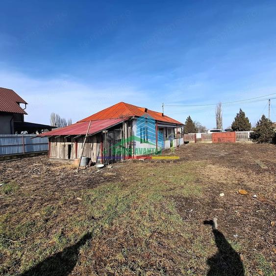 De vanzare Casa si teren Bizighesti - 3