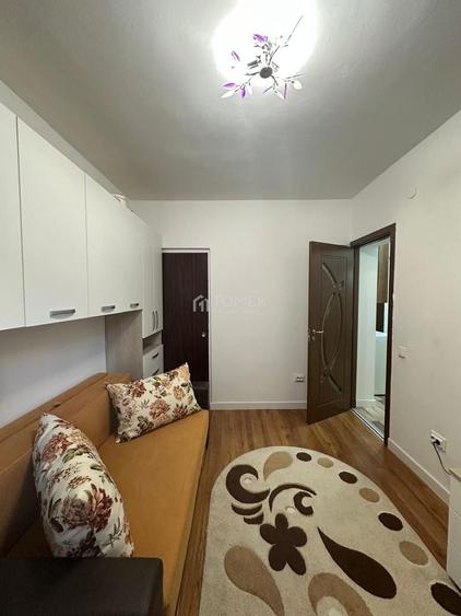 Apartament cu 3 camere decomandat, mobilat în Craiter