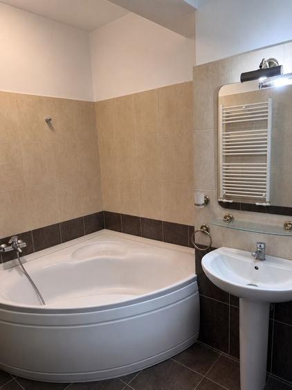 Apartament cu 2 camere decomandat în Olteni