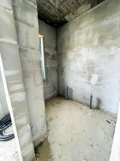 Duplex cu 8 camere cu Canalizare în Calea Clujului