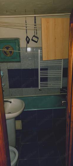 Apartament cu 3 camere decomandat în Exterior Vest