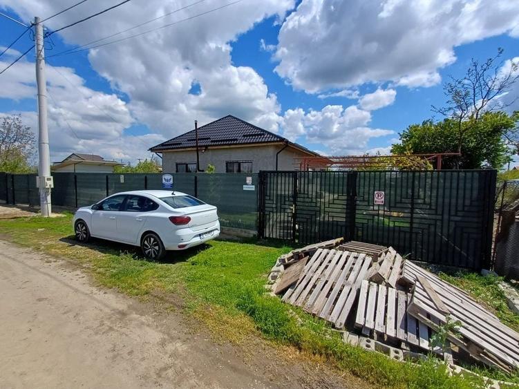 Casă cu 3 camere în Postăvari
