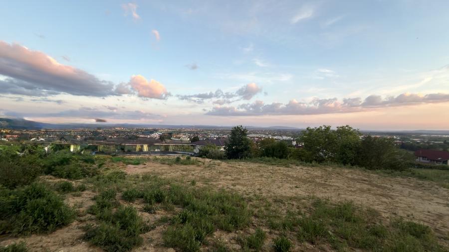 Teren Construcții intravilan de 1090 mp, în Valea Borcutului