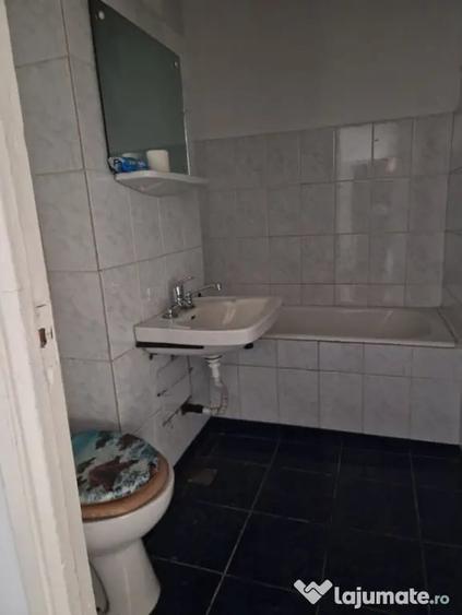 Spațiu comercial, de 48 mp, în Decebal