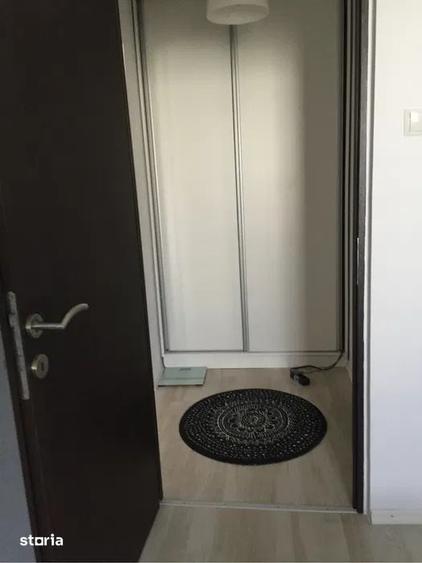 Apartament cu 2 camere semidecomandat în Berceni