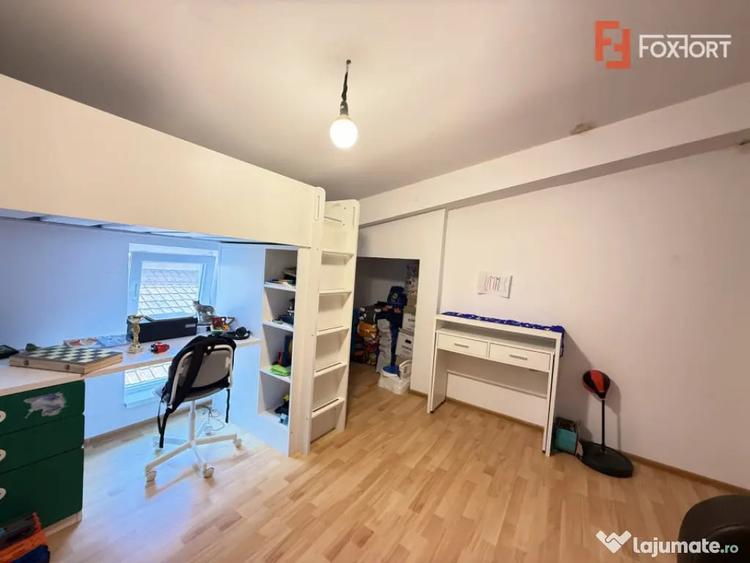 Casă cu 5 camere cu Teren 168 Mp în Săcălaz