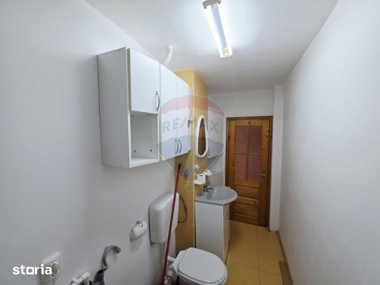 Apartament cu 4 camere în Calea Romanului
