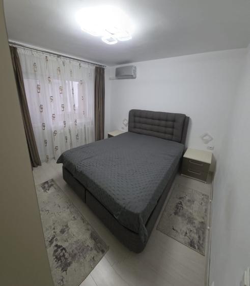 Apartament cu 2 camere decomandat, mobilat în Sud