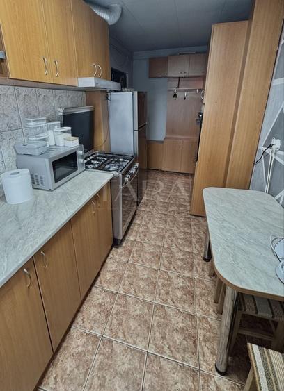 Apartament cu 3 camere semidecomandat, mobilat în Mănăștur