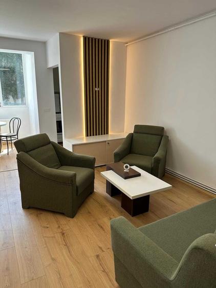 Apartament semidecomandat în Central