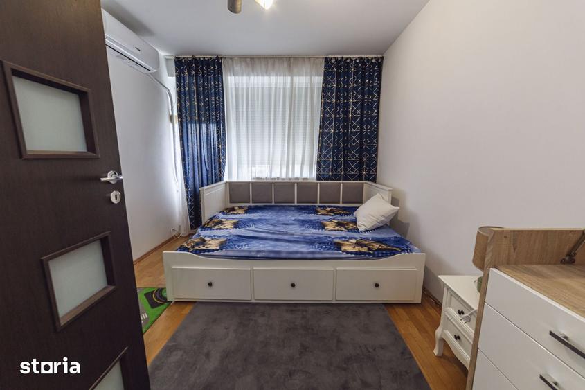 Apartament cu 3 camere semidecomandat în Titan