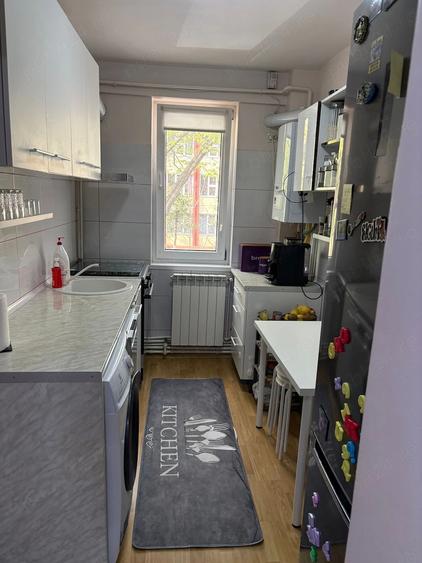 Apartament 2 camere mobilat, etaj 1, Micro 17 Gala?i 49,9 mp | Persoana fizica - 4