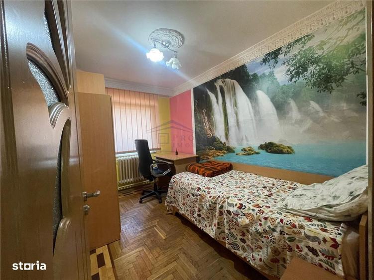 Apartament cu 3 camere decomandat în Obcini