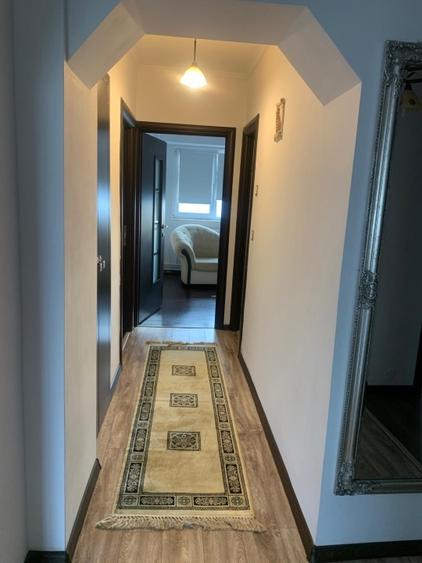 Apartament cu 3 camere decomandat, mobilat în Ultracentral