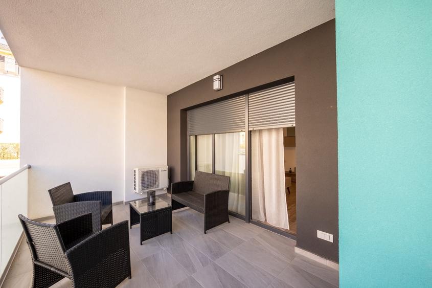 Apartament cu 2 camere semidecomandat în Dumbrăvița