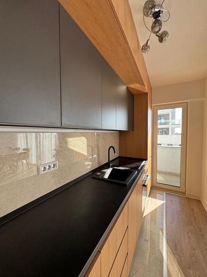 Apartament cu 3 camere decomandat, mobilat în Parcul Carol