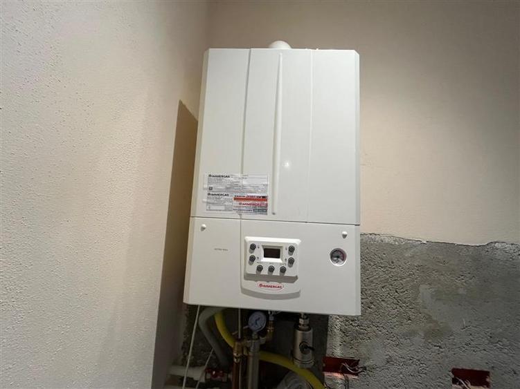 Casă individuală cu 5 camere cu Teren 600 Mp în Exterior Est