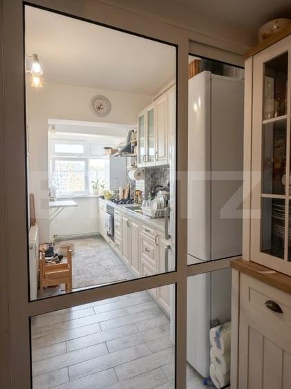 Apartament cu 2 camere decomandat, mobilat în Central