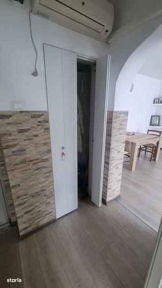 Apartament cu 3 camere semidecomandat în Prisăcani