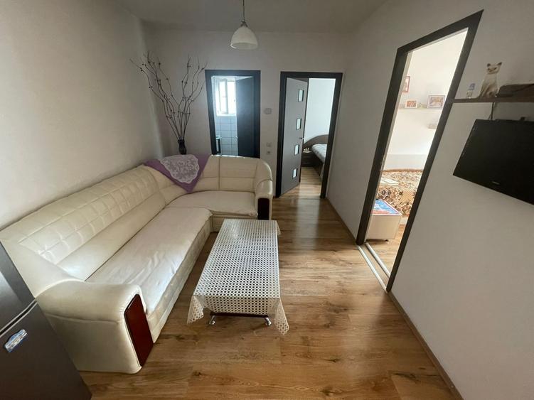Apartament cu 2 camere decomandat, mobilat în Florești