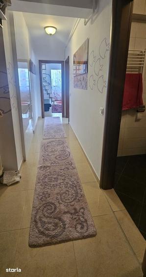 Apartament cu 3 camere semidecomandat în Nord