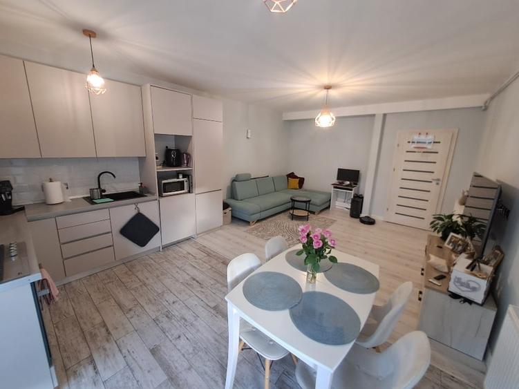 Apartament cu 2 camere decomandat, mobilat în Apahida