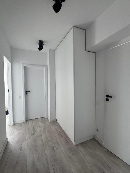 Apartament cu 4 camere decomandat, mobilat în Tei