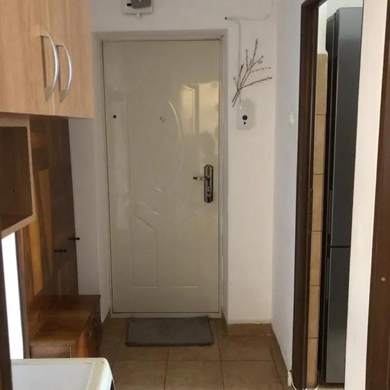 Garsonieră decomandată, mobilată în Metalurgie