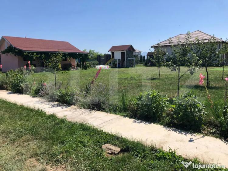 Casă cu 1 camere cu Teren 1000 Mp în Central