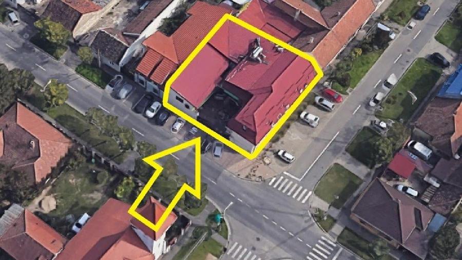 Casă individuală cu 11 camere cu Teren 434 Mp în Fratelia