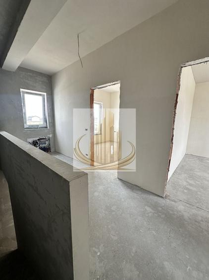 Duplex cu 4 camere cu Canalizare în Săcălaz