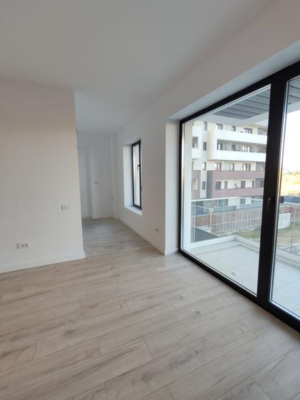 Apartament cu 2 camere semidecomandat în Sisești