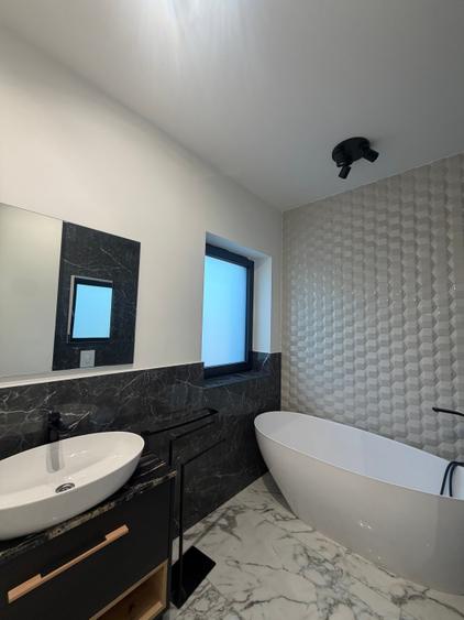 Apartament cu 3 camere decomandat în Domenii