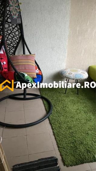 Apartament cu 3 camere semidecomandat, mobilat în 1 Mai