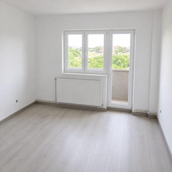 Apartament cu 3 camere semidecomandat în Nicolae Titulescu