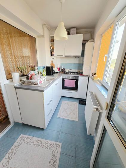 Apartament cu 2 camere semidecomandat în Berceni