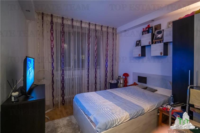 Apartament cu 3 camere decomandat, mobilat în Titan