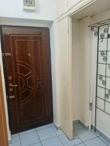Garsonieră decomandată în Berceni