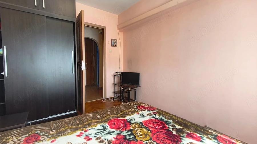 Apartament cu 3 camere decomandat în Central