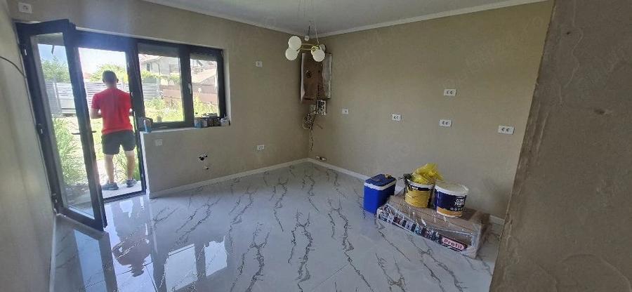 Casă cu 3 camere cu Teren 385 Mp în Central