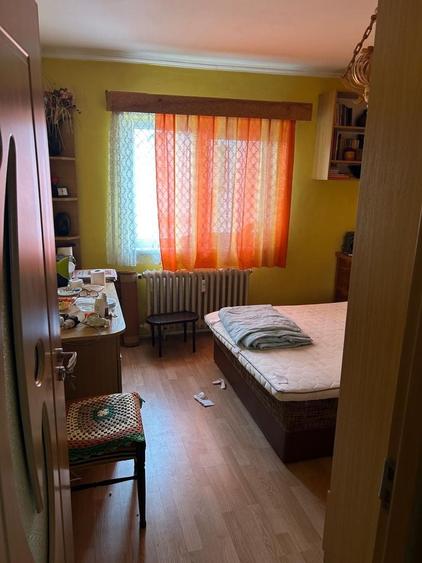 Apartament cu 2 camere decomandat în Rovine