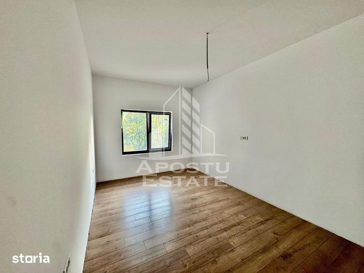 Casă cu 4 camere cu Teren 260 Mp în Baba-Dochia