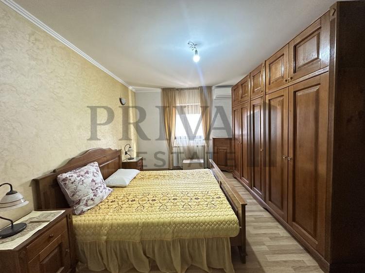 Casă individuală cu 5 camere cu Canalizare în Lipovei