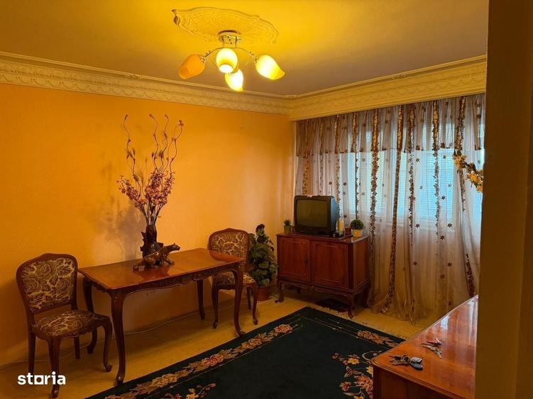 Apartament cu 3 camere decomandat în Central