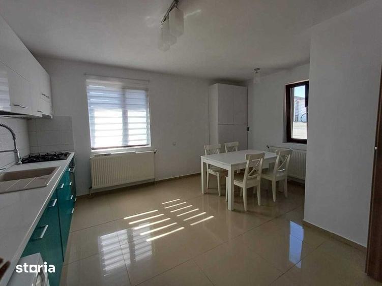 Casă cu 4 camere cu Teren 200 Mp în Central