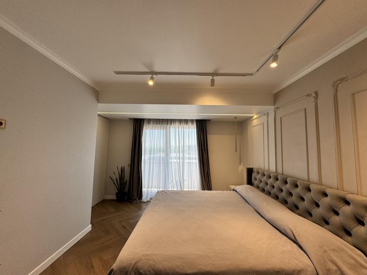 Apartament cu 3 camere semidecomandat, mobilat în Florești