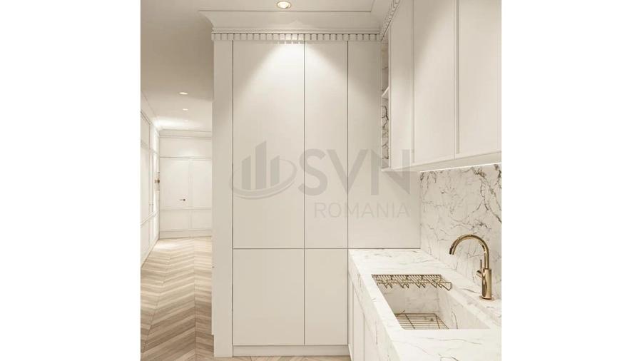 Apartament cu 3 camere semidecomandat în P-ța Unirii