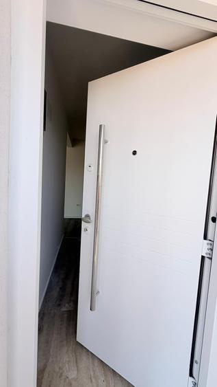 Casă cu 3 camere cu Garaj în Berceni