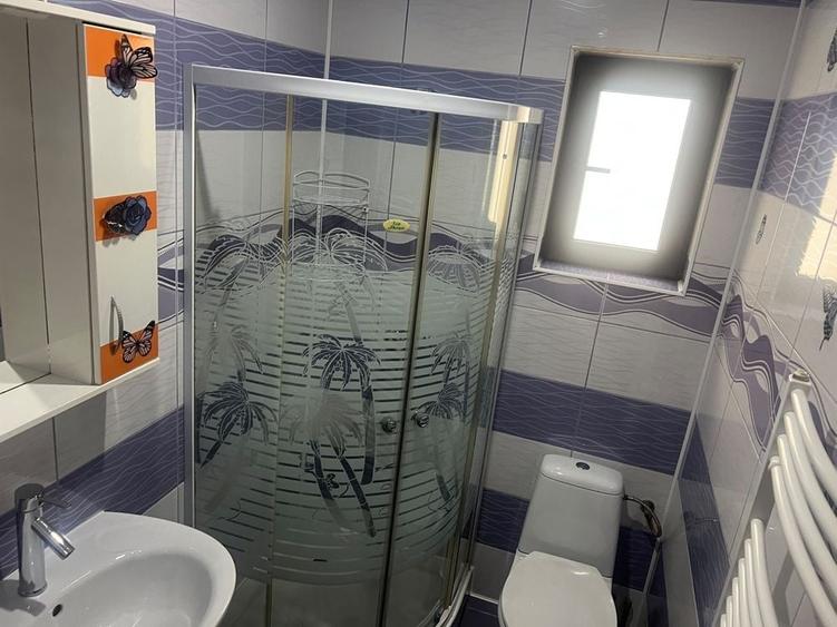 Apartament cu 2 camere semidecomandat în Ghiroda