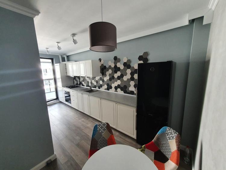Apartament cu 2 camere decomandat, mobilat în Tomis Nord